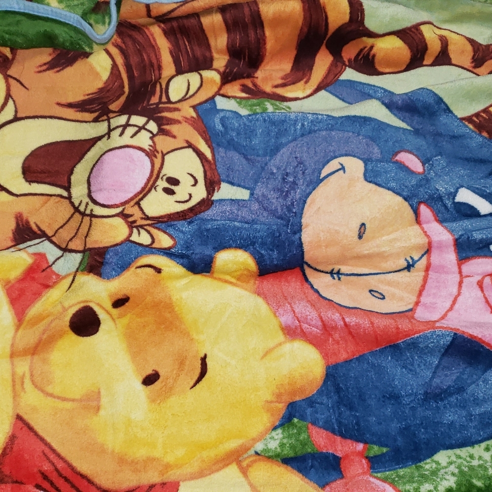 Winnie the Pooh very soft blankets NNT (2nd Picture Is For Size Comparation Only